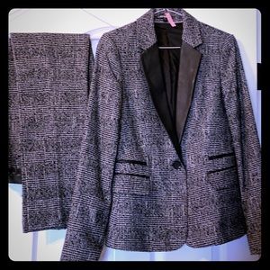 Classic pant suit faux leather details set outfit